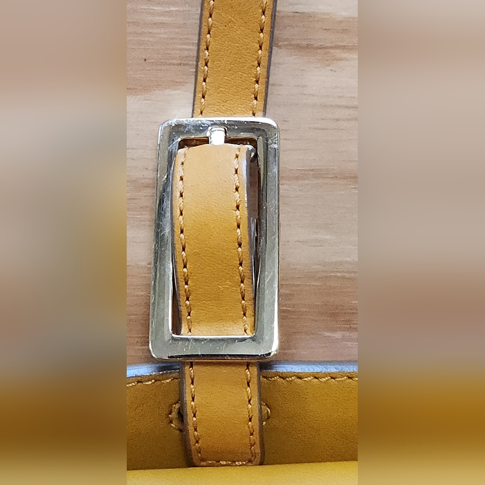 Chloé Georgia Crossbody Bag in Curry Yellow - Picture 7 of 15